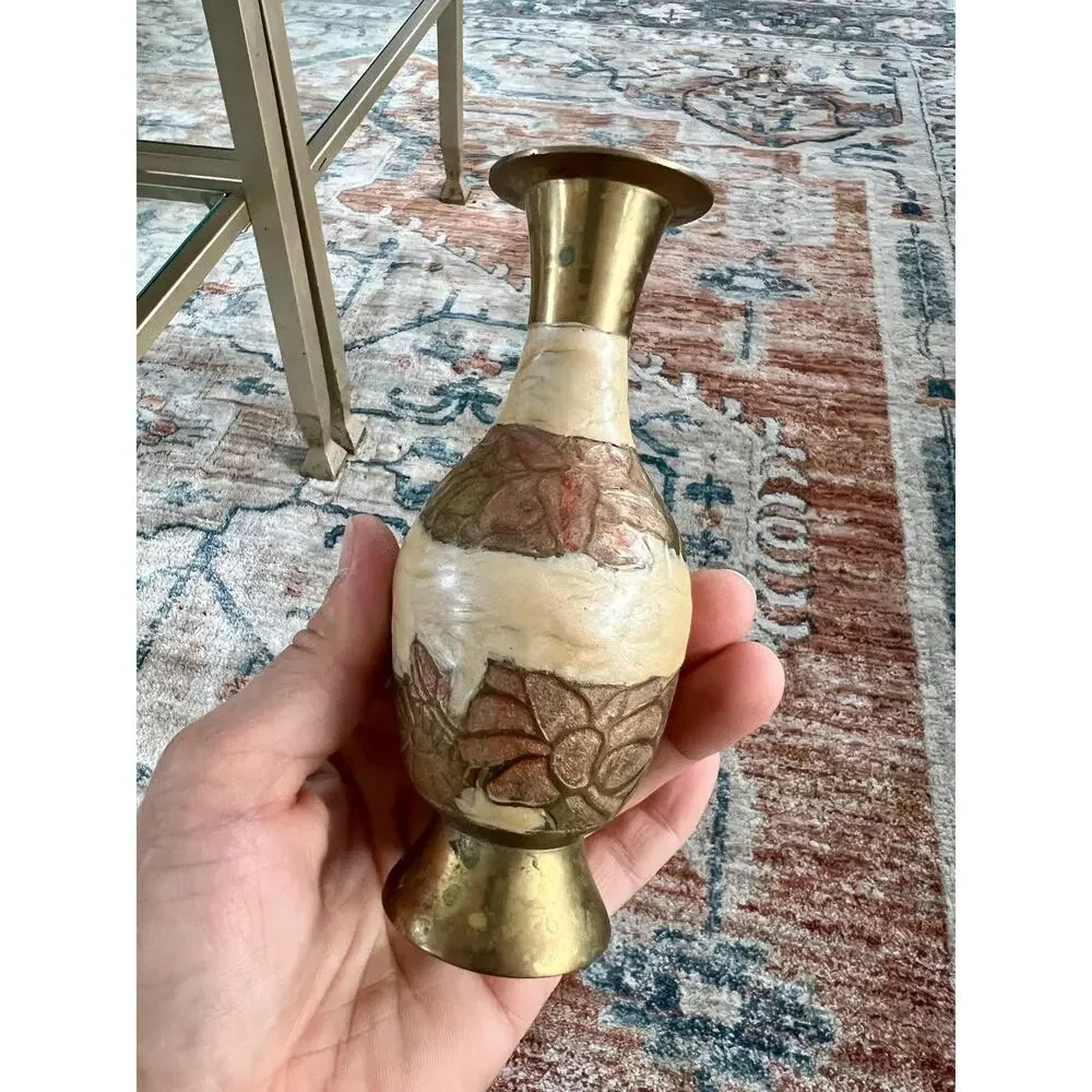 Vintage Designer Etched Floral Brass Vase, Beige Enamel, Bud Vase, Artwork - Picture 5 of 7